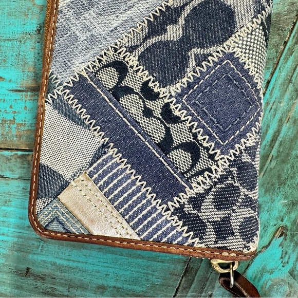 Y2K Vintage Coach Women's Blue Denim Brand Logo Patchwork Canvas Wallet - Picture 9 of 16